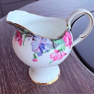 Paragon Sweet Pea Fine Bone China creamer in Great Condition.